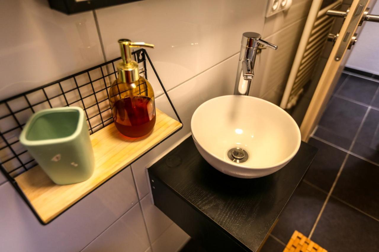 Turan Apartment *