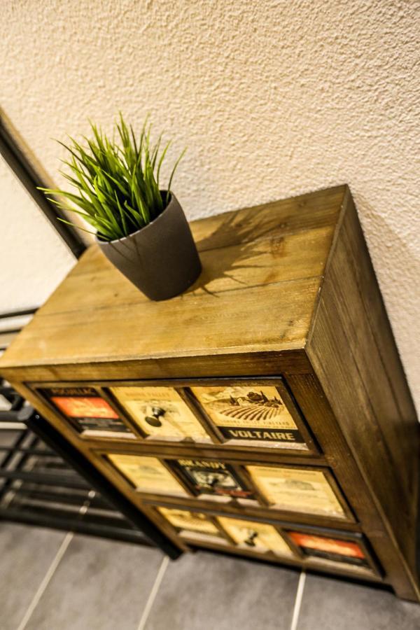 Turan Apartment *